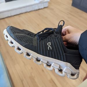 Size 8.5 black cloudswift